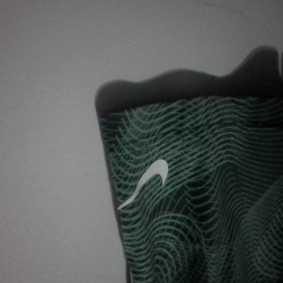 Medium Sized Boys Nike Sportswear Shorts- 2 Pack Red & Green - Picture 5 of 6